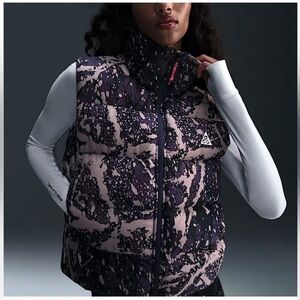 NWT Nike ACG Women Puffer Vest